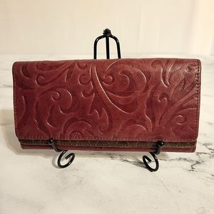 Unique HOBO The Original Burgandy Embossed with Brown Quilted Contrast Wallet
